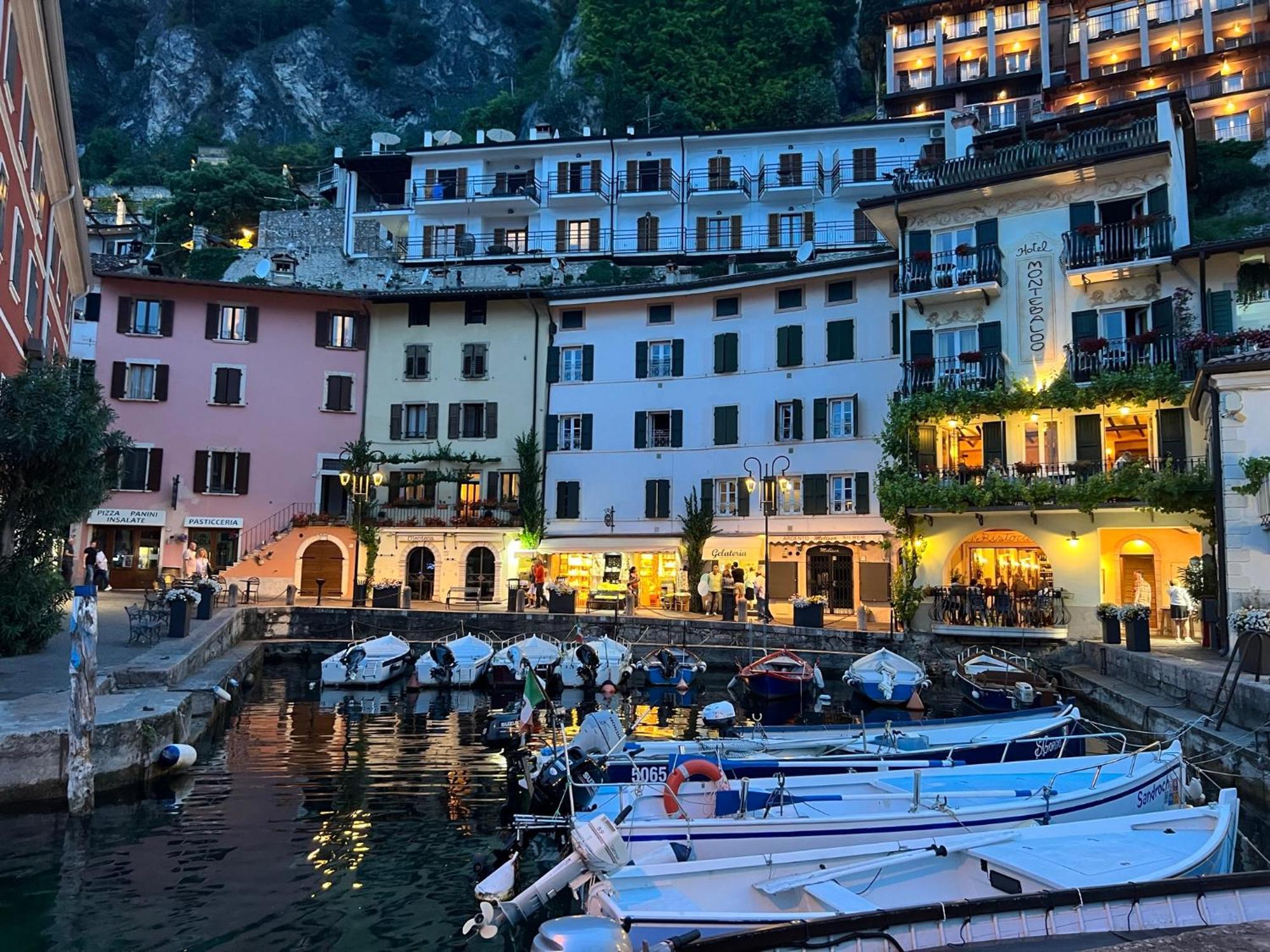 Villa Castello Only Room Limone sul Garda Exterior foto